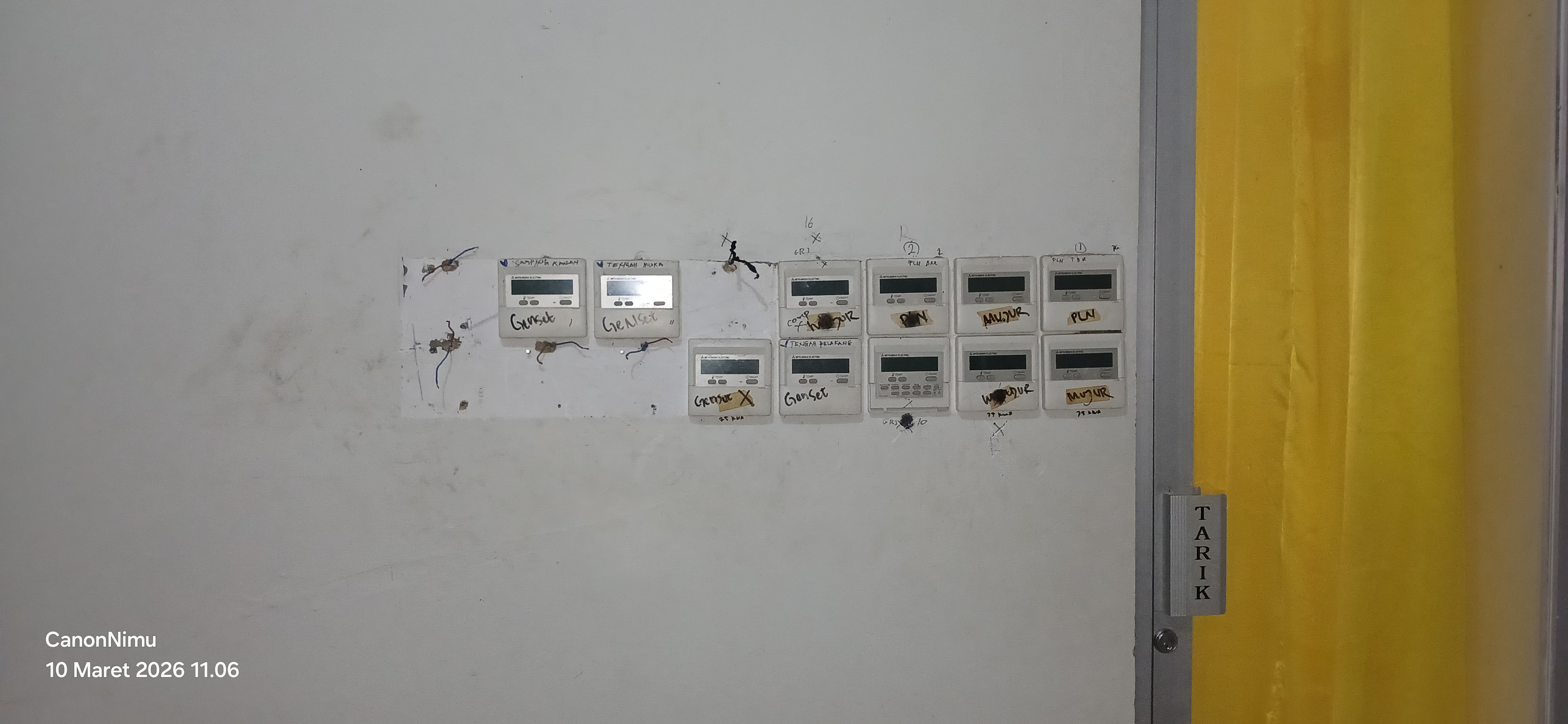 Dokumentasi Mitsubishi Central Air Conditioning Wire controller PAR-21MAA