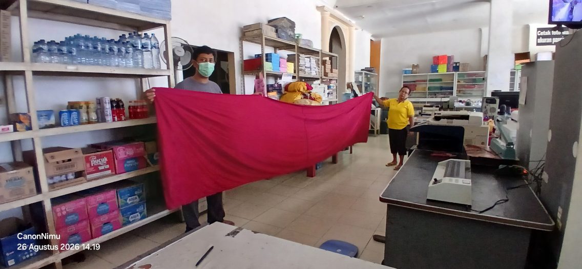 Dokumentasi Kain Merah Maron untuk Taplak Meja (4m)