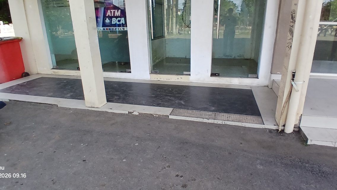 Dokumentasi Perbaikan Keramik di Aula Lux Oriente Lantai 1