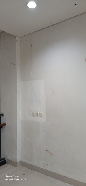 Dokumentasi Menutup saklar lama dan mengecat