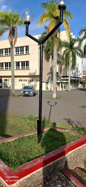 Dokumentasi Pemasangan Pelindung Kabel Lampu Taman