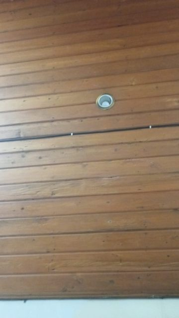 Dokumentasi Pergantian Lampu di ruang Sakristi yang putus